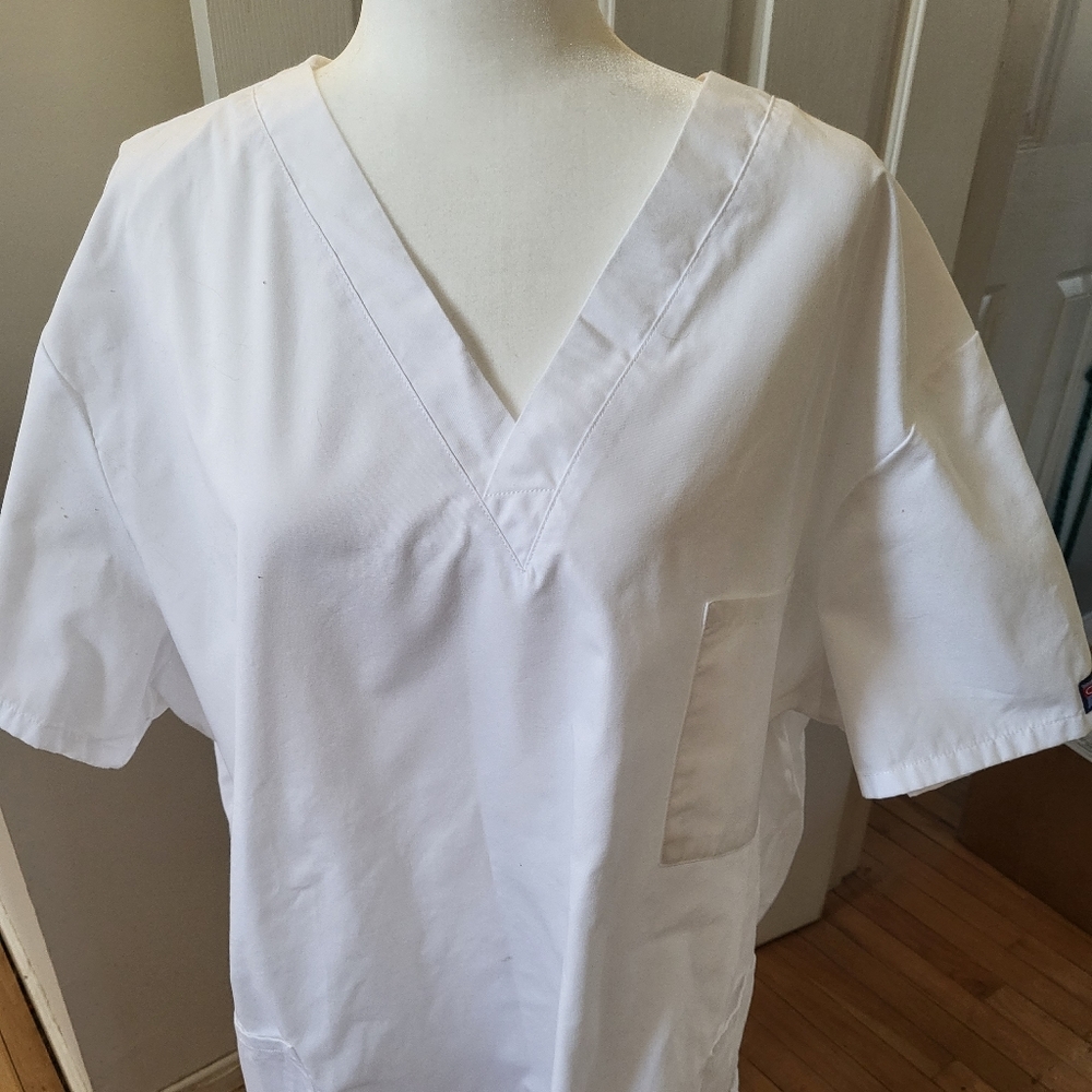 White 3XL scrub top